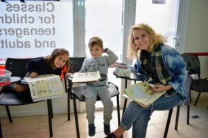clases de inglés para niños de 5 a 6 años foto