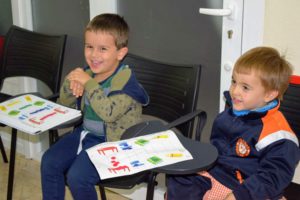 Clases de inglés para niños foto