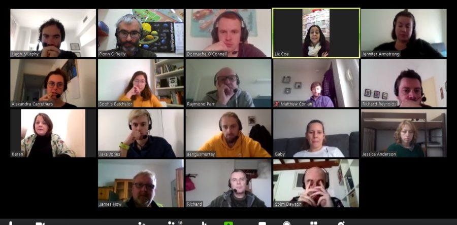 Los profesores se reúnen online!